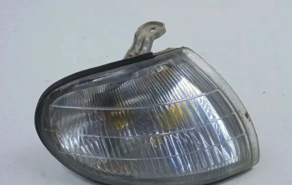 Hyundai Elantra Front indicator light