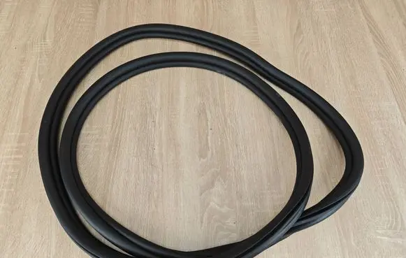 BMW X6 G06 Rubber seal rear door 7437788