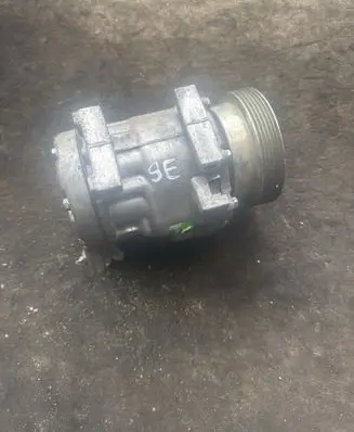 Renault Modus Air conditioning (A/C) compressor (pump) 3137402724 8200600135