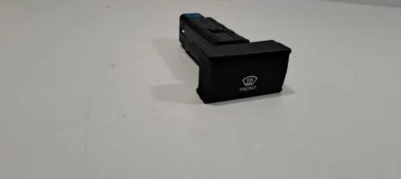 Hyundai Santa Fe Windscreen/window heater switch 60308Y