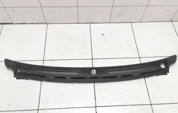 Suzuki Grand Vitara II Wiper trim 7731065d 7631065d1