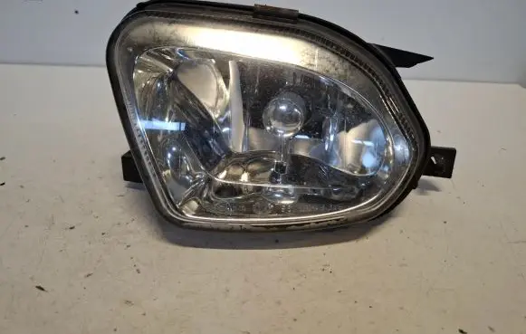 Mercedes-Benz E W211 Front fog light A2118200656 1NB00827502