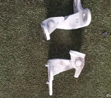 Tesla Model Y Front door hinge set 