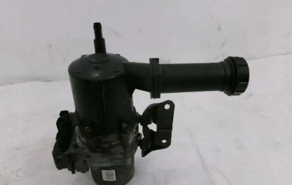 Citroen DS5 Power steering pump 9676772980