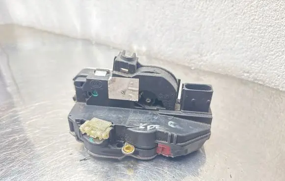 Opel Insignia A Front door lock 3023801F 1120091654 518070