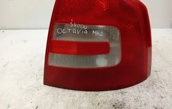 Skoda Octavia Mk2 (1Z) Rear/tail lights 1Z5945112A 1Z5945096A