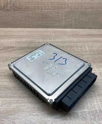 Ford Focus Engine control unit/module ECU 3M5112A650LC 28009672 E2U9A