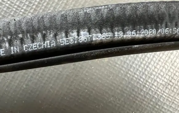 Skoda Octavia Mk4 Front door rubber seal 5E3867365