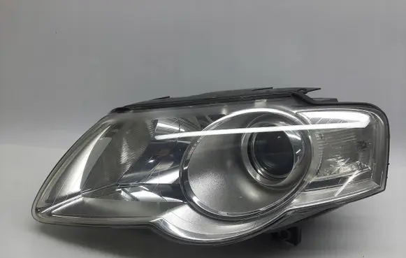 Volkswagen PASSAT B6 Headlight/headlamp 1T1941006G
