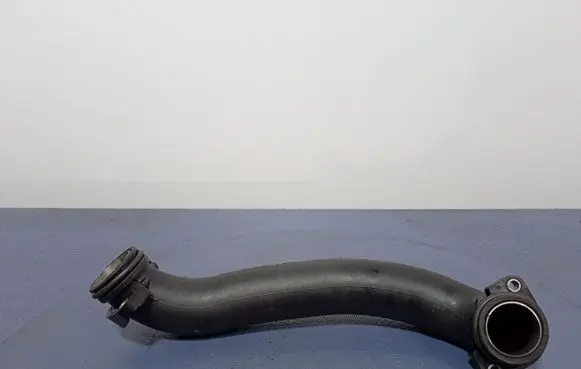 Air intake hose/pipe