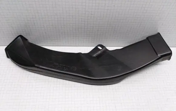 Audi A6 S6 C5 4B Cabin air duct channel 4B0857075