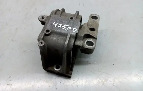 Volkswagen PASSAT CC Engine mount bracket 1K0199262