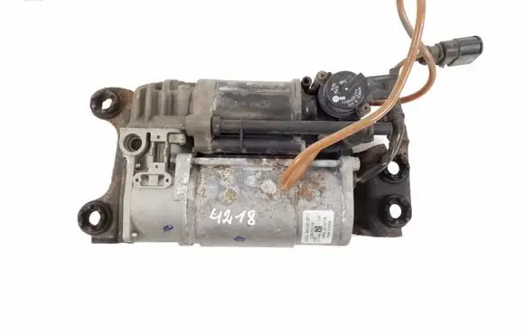 Audi A8 S8 D4 4H Air suspension compressor/pump 4H0616005C