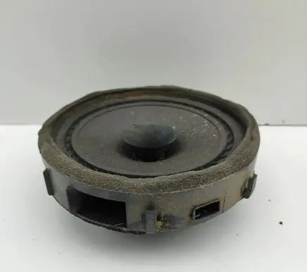 Mitsubishi L200 Front door speaker 8720A151