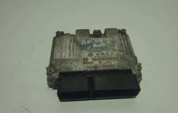 Volkswagen Golf V Engine control unit/module 03G906021AN 03G906021LR 0281013260