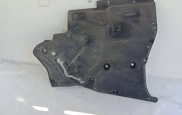Lexus RX V Front underbody cover/under tray 5816648081