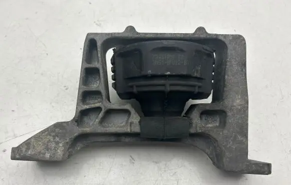 BMW X4 G02 other engine part 73481909 3M516F012BG