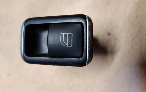 Mercedes-Benz C W204 Electric window control switch A2049058102