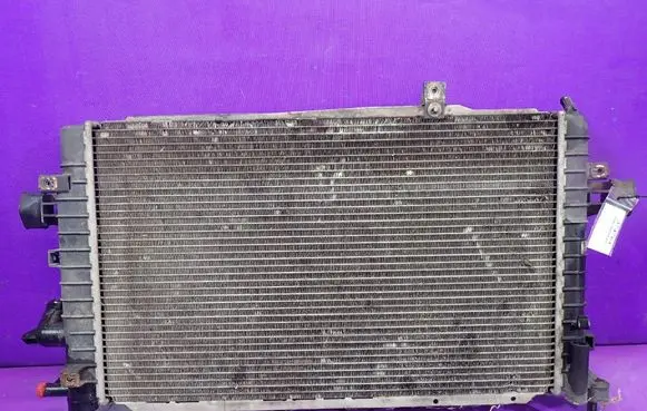 Opel Astra H Coolant radiator 