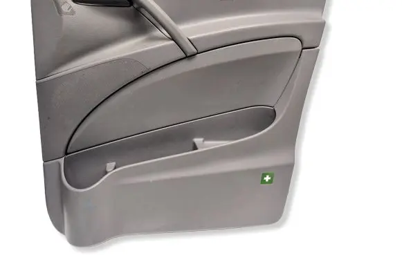 Mercedes-Benz Vito Viano W639 Front door card panel trim A639727 P0081185