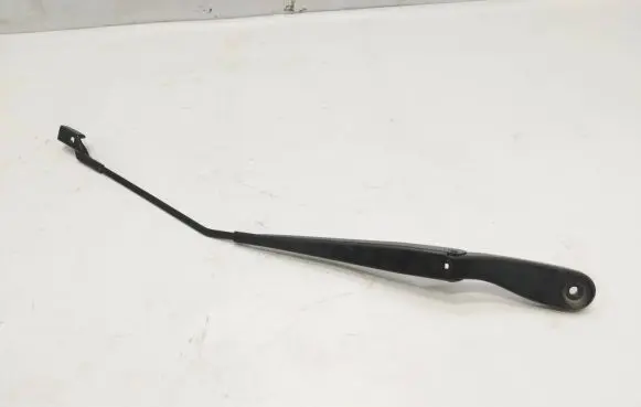 Volvo V50 Front wiper blade arm 8623160