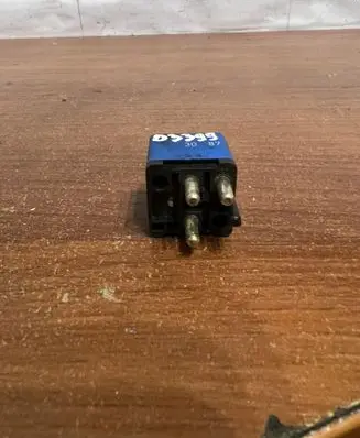 Mercedes-Benz C W202 Other relay 4RA00412203 D3399