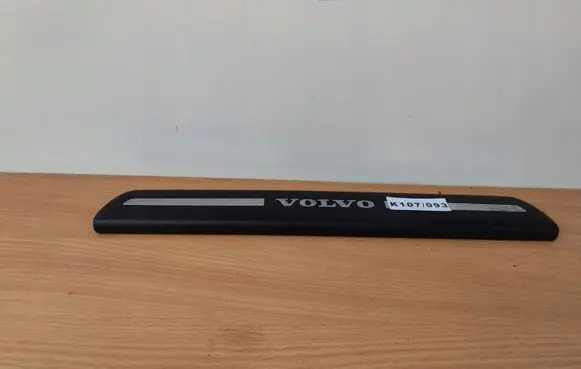 Volvo V50 Front sill trim cover 30744287