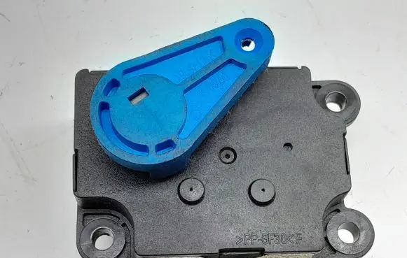 Subaru XV I Air flap motor/actuator T1007073NB