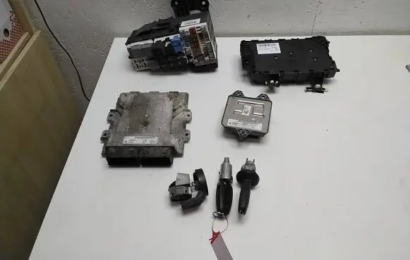 Ford Transit Custom Engine ECU kit and lock set GK2112A650CA JK2T15604FAE JK2T14401APB