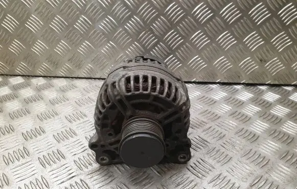 Volkswagen Golf IV Generator/alternator 038903018Q