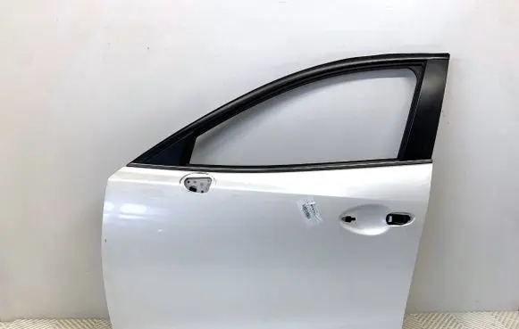 Mazda 3 II Front door 