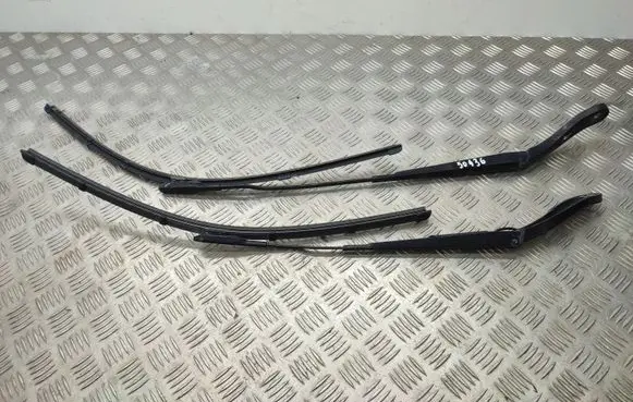 Ford C-MAX II Front wiper blade arm