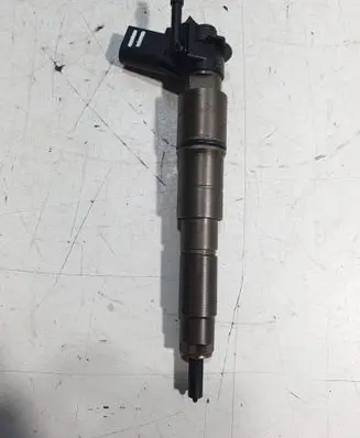 Fuel injector