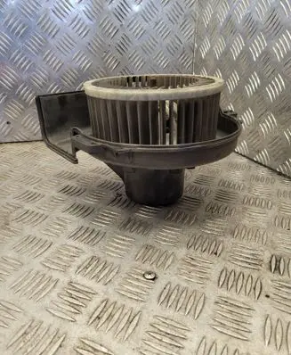 Volkswagen Polo IV 9N3 Heater fan/blower 6Q1819015C