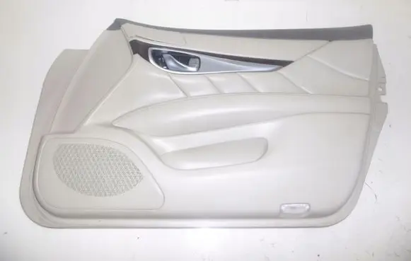 Infiniti Q70 Y51 Front door card panel trim