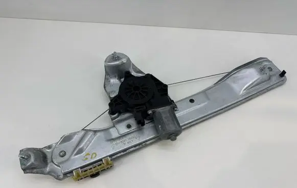 Dacia Duster II Rear door window regulator with motor 827208597R