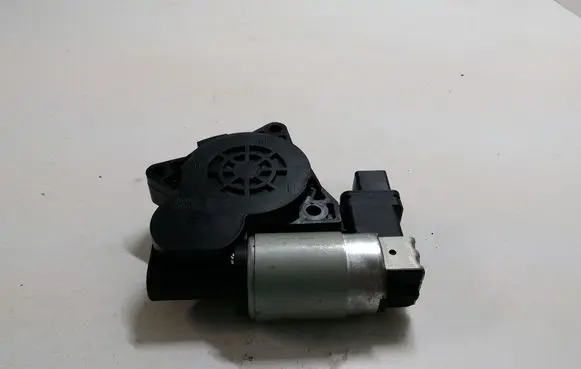 Mazda 6 Front door window regulator motor G22C5958X