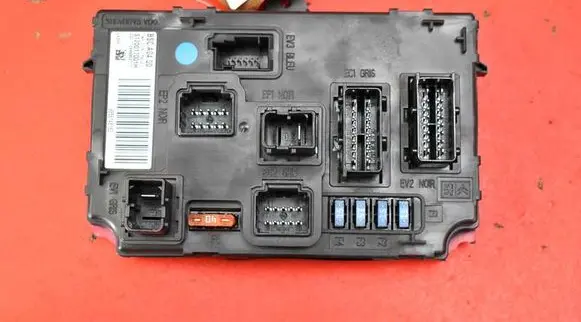 Peugeot 407 Fuse box set 9656148180