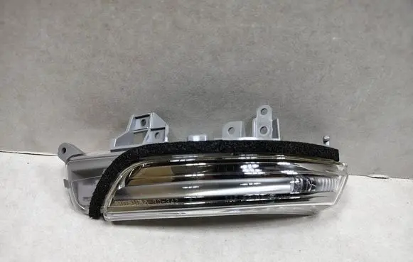 Toyota Avalon XX30 Mirror indicator light 8174030130 MITSUBA