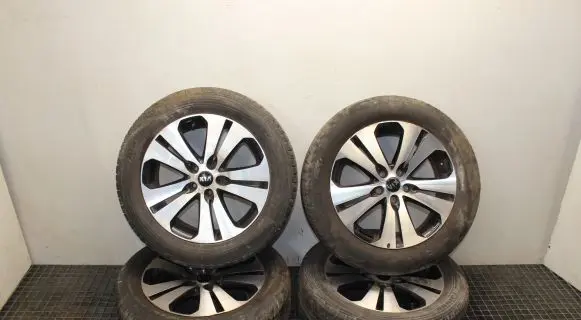 KIA Sportage R18 alloy rim 529103U350