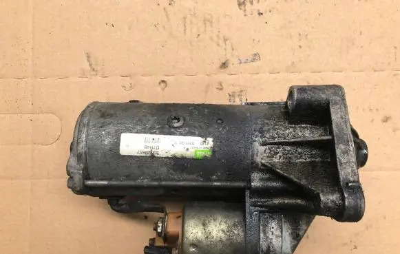 Volvo S40, V40 Starter motor 30620657