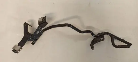 Skoda Octavia Mk2 (1Z) Engine coolant pipe/hose 04L121070AB