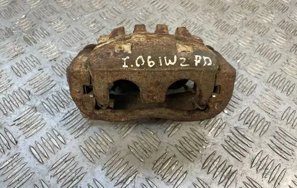 Subaru Impreza II Front brake caliper
