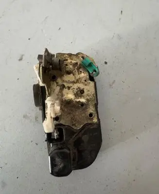 Chrysler 300 - 300C Rear door lock