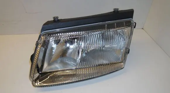 Volkswagen PASSAT B5 Headlight/headlamp 1EF00752005