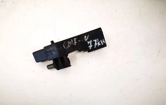 Volkswagen Golf V Crankshaft position sensor 045906433A