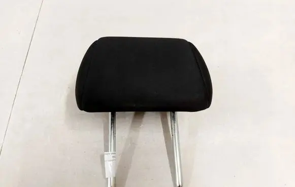 Nissan Qashqai Rear seat headrest 