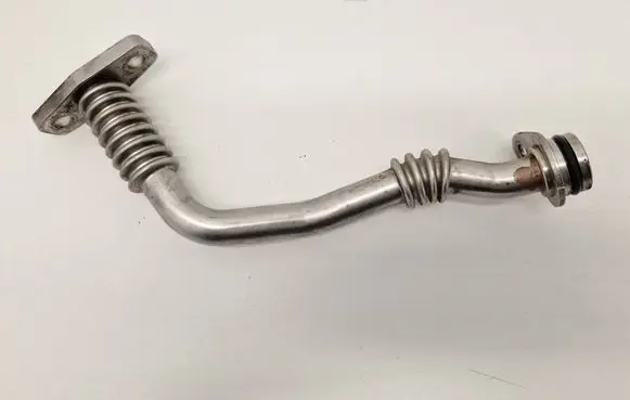 Volkswagen Golf VII Turbo turbocharger oiling pipe/hose 04L145736E