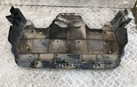 Subaru Legacy Engine splash shield/under tray