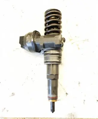 Volkswagen Caddy Fuel injector 0414720313 038130073BN